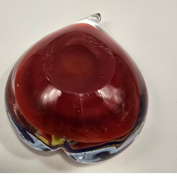 Red Heart Glass Paperweight with Iris Flowers and Gold 4" EUC‎ - Picture 7 of 9
